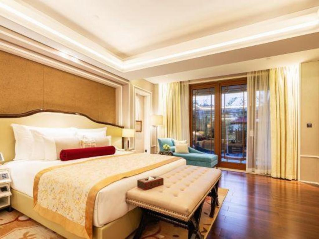 Grand Bay Hotel Beijing Xiaotangzhuang Exterior photo