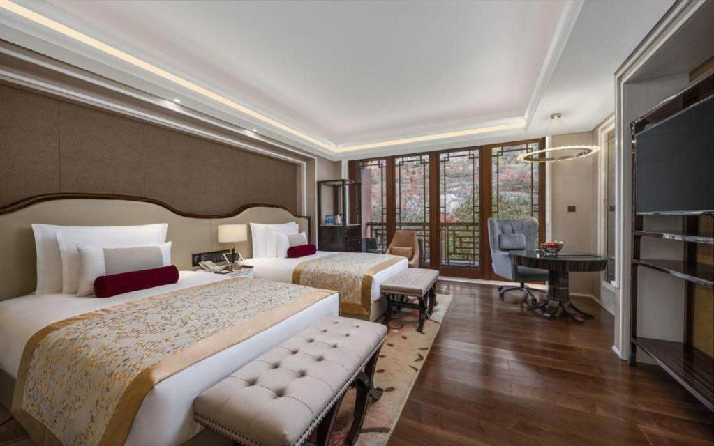 Grand Bay Hotel Beijing Xiaotangzhuang Exterior photo